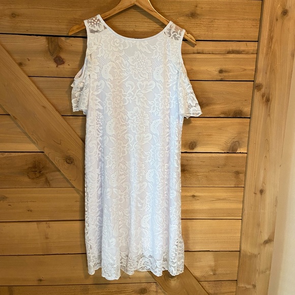 First Look Cold Shoulder White Lace Dress NWOT - Picture 4 of 9